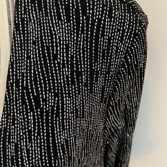 Ronnie Nicole Shimmery Over Wrap Size 2X - Picture 2 of 6